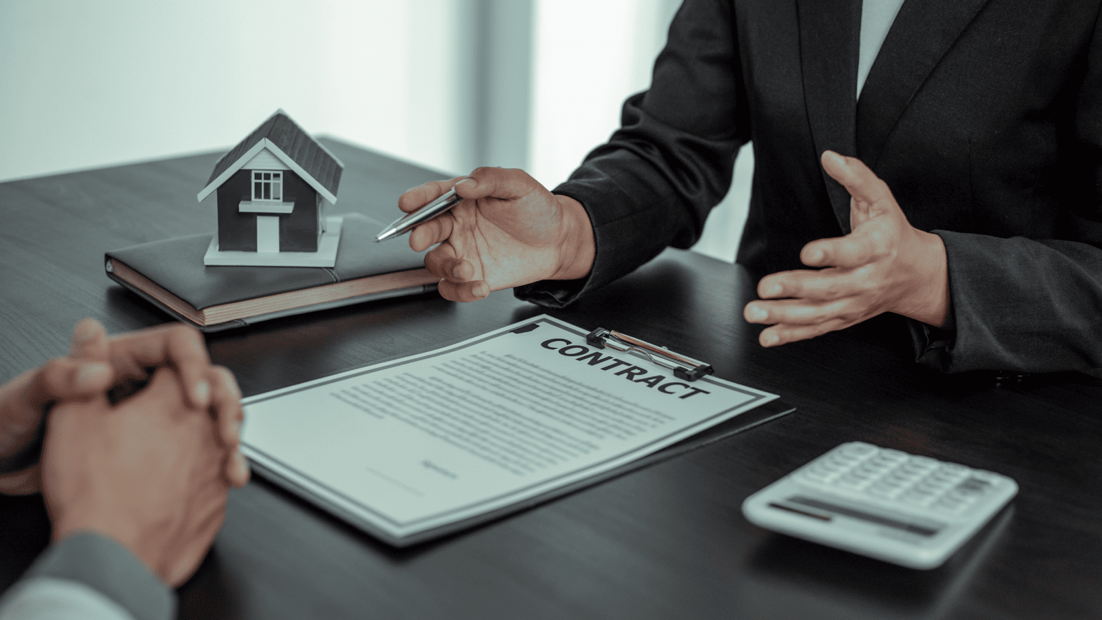 Contratos Personalizados y Negociación Legal